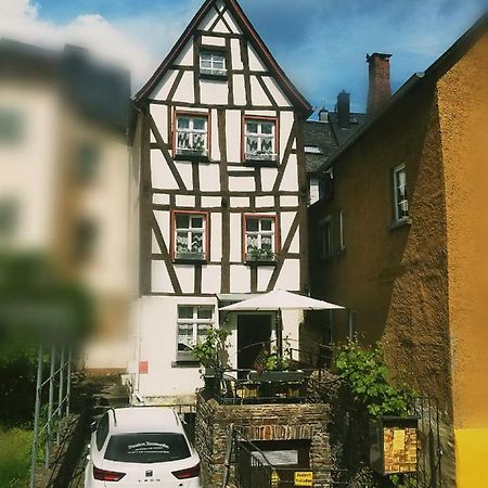 Gaestehaus Pension Romantika In Der Innenstadt كوتشيم المظهر الخارجي الصورة